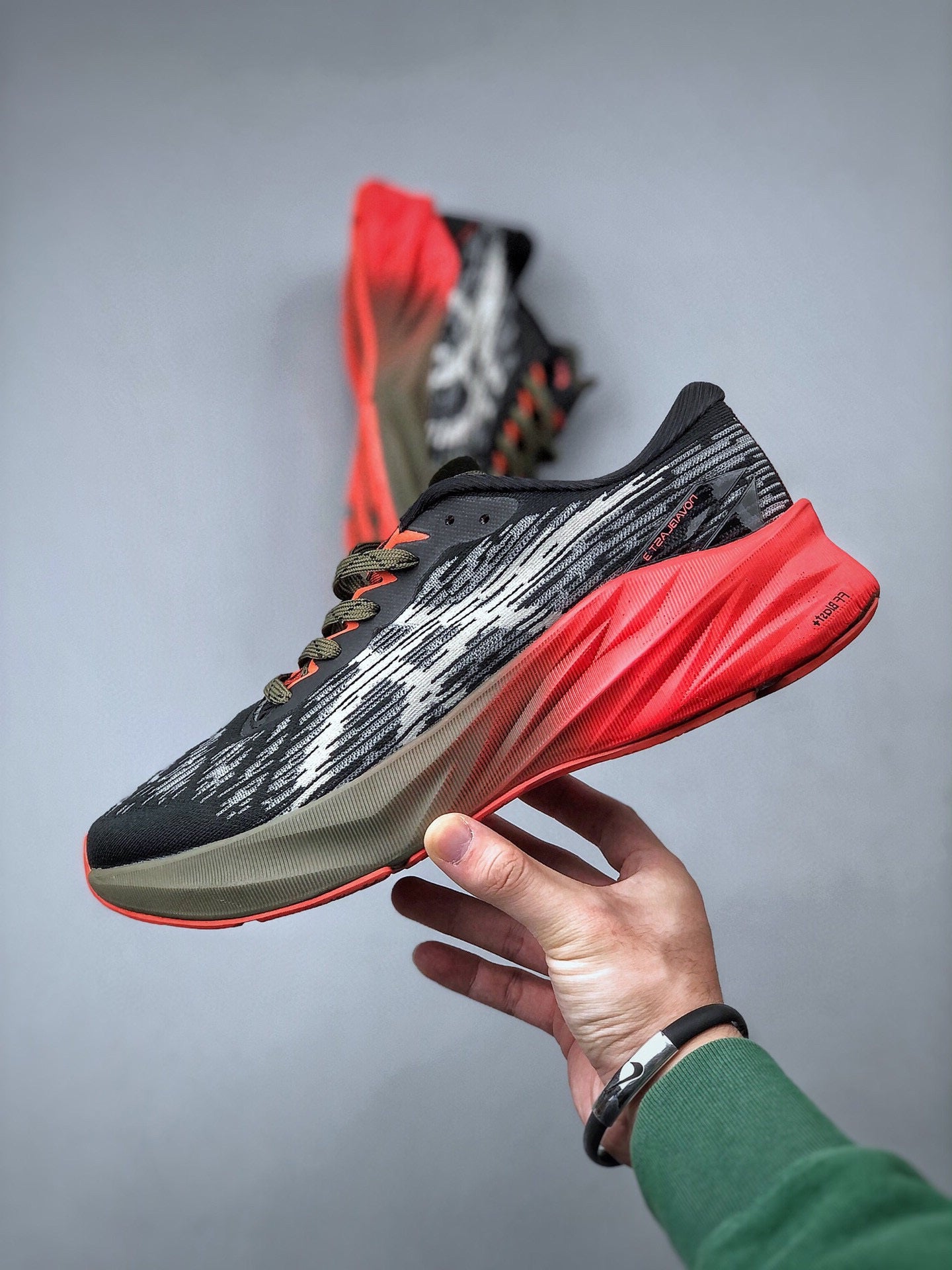 Asics NovaBlast 3 - Linha Premium