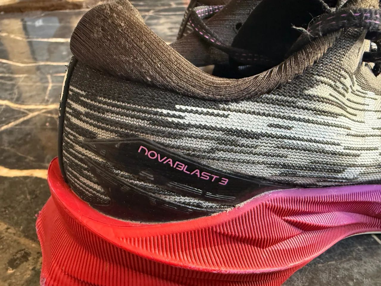 Asics NovaBlast 3 - Linha Premium